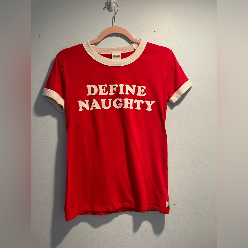 Perfect ringer tee for the holiday season!